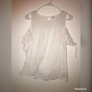 Old Navy White Shirt with side Sleeves